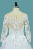 A Line 3/4 Sleeves Tulle Scoop Wedding Dresses With Applique HZ0527